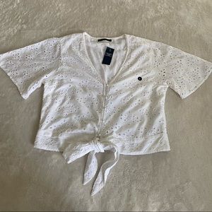 NWT Abercrombie & Fitch White Lined Eyelet Blouse Size Large